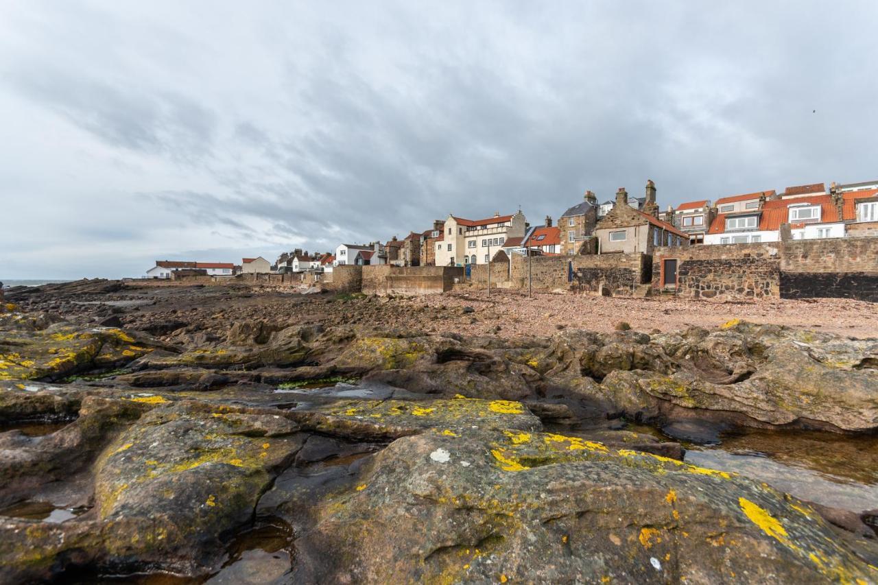 Stunning Shore Front House In Historic Cellardyke Anstruther Exterior photo