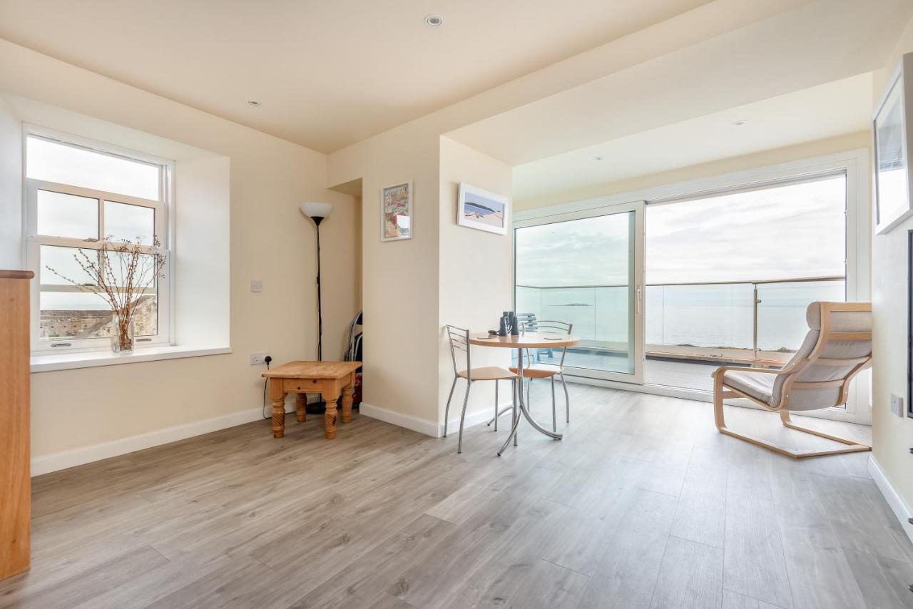 Stunning Shore Front House In Historic Cellardyke Anstruther Exterior photo